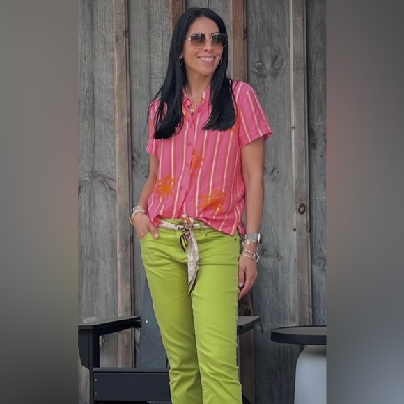 CAbi Grasshopper Green color. Kick back flare pants. Size 10. Worn once. - Picture 2 of 6